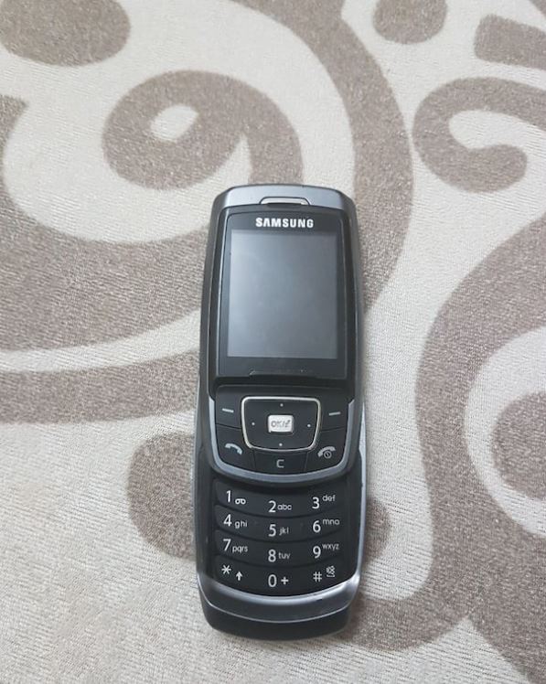 Samsung Tuşlu Telefon